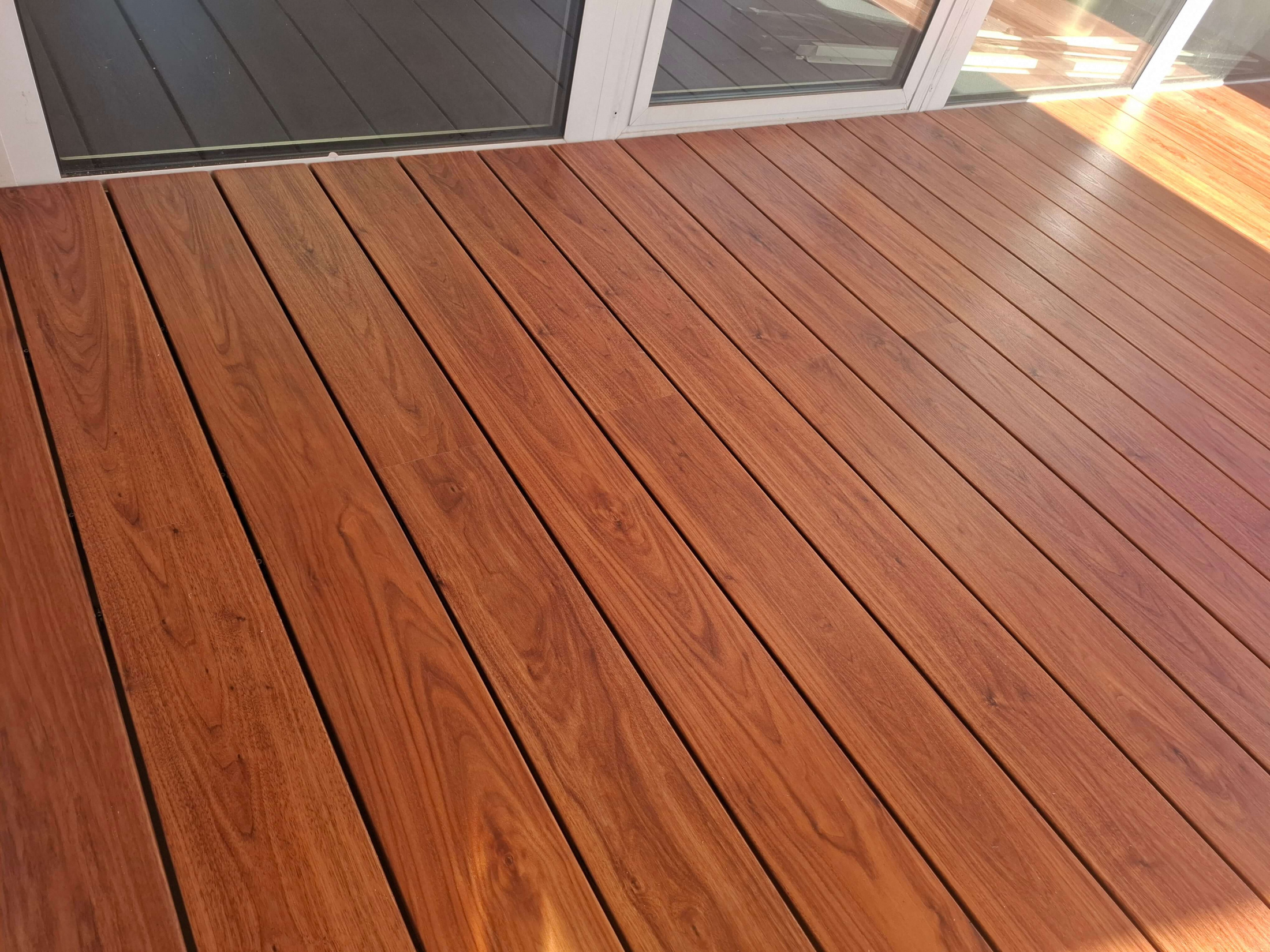 Spájaná WPC terasa