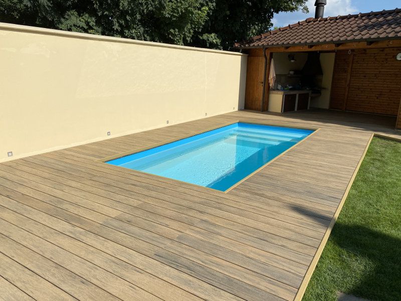 WPC terasa okolo bazena YELLOW WPC terasa okolo bazena YELLOW